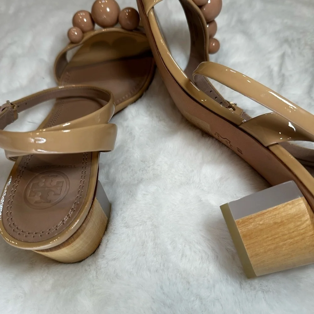 Tory Burch Patent Leather Bubble Sandals in Tan